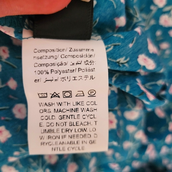 NWT Shein Size 1X Floral Puff Sleeve Dress - Picture 8 of 8